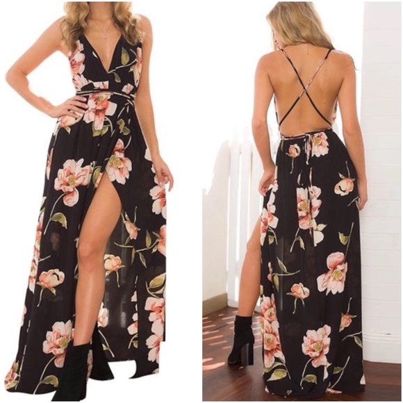 LAST 1! Sexy, Flirty & Girly,  Floral deep V maxi! - Picture 7 of 7